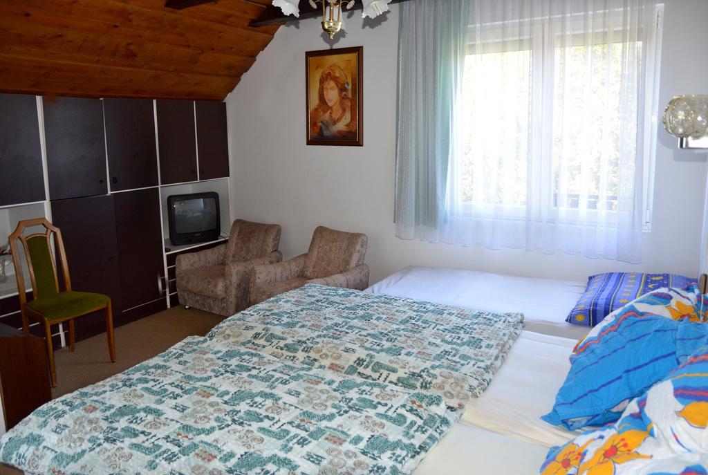 Ferienwohnung Benedekne Haza Gyenesdiás Exterior foto